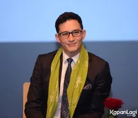 FOTO: Reaksi Mike Lewis Soal Kabar Kedekatan Dengan Pevita Pearce