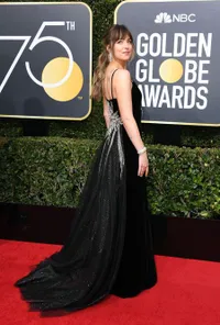 FOTO: Red Carpet Golden Globe, Para Seleb Tampil Serba Hitam