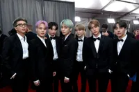 FOTO: Red Carpet Grammy 2019, Pesona BTS - Cardi B Jadi Mermaid