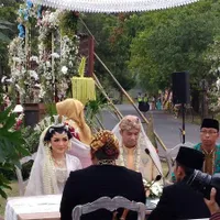 FOTO: Resepsi Nikah Vicky Shu, Ada Penampilan Anang dan Ashanty