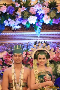 Resepsi Pernikahan Cantik Hengky - Sonya Fatmala, Semegah Raja!