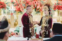 FOTO: Resepsi Tistha Nurma - Afif Kalla, Meriah Dengan Dua Adat
