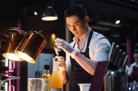 Foto Reynold Poernomo Gagal Jadi Pemenang di Grand Final 'Dessert Masters Australia', Chef Arnold Selalu Bangga dengan Adiknya