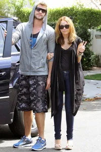 FOTO: Romantis Abis! Inilah Detail Kencan Pertama Seleb Hollywood