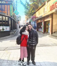 [FOTO] Romantisnya Tya Arifin - Suami di Korea, Bak Honeymoon