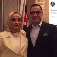 FOTO: Rumah Tangga Harmonis Ferdi Hasan, Jauh Dari Gosip Miring