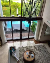 Foto: Saat Farah Quinn Tampil Cantik Sebagai Pegolf Perempuan