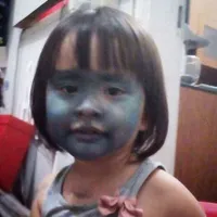 FOTO: Saat Kala Madali Anak Zaskia Mecca Pakai 'Make Up', Gemesin