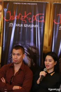 FOTO: Samuel Rizal & Marcella Zalianty Bisik-Bisik Manja