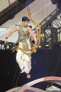 FOTO: Sang Arjuna Terbang, Shaheer Sheikh Tertawa Dalam Keharuan