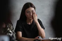 FOTO Sarwendah Menahan Tangis Karena Disebut Punya Hubungan Asmara dengan Betrand Peto, Layangkan Somasi Terbuka