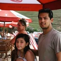 FOTO: Sayang Keluarga, Shaloom Happy Hidup Bareng Papa Ganteng