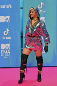 FOTO: Sederet Artis Bergaun Terburuk di MTV EMA 2018, Siapa Saja?