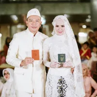 FOTO: Sederet Artis di Nikahan Vicky - Angel Lelga, Glamour!