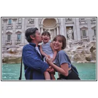 FOTO: Sederet Gaya Lucu Gempi Saat Liburan ke Eropa, Nggemesin!