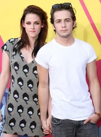 FOTO: Sederet Mantan Kekasih Kristen Stewart, Ganteng - Cantik