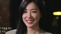 Foto Senyum dan Tangis Tiffany SNSD Saat Mengenang Mendiang Choi Sulli