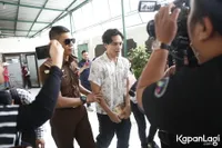 FOTO: Senyum Sumringah Jefri Nichol di Persidangan Hari Ini!
