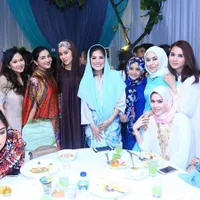 FOTO: Serba Biru, Momen Syukuran 4 Bulanan Nindy Bareng Sahabat