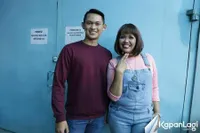 FOTO: Sering Bareng Cowok Ganteng Ini, Elly Sugigi Mengaku Dekat!