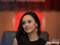 FOTO: Setelah Jadi Jinny, Brianna Simorangkir Rilis Album Split