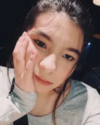 FOTO: Shaloom Putri Wulan Guritno Makin Cantik & Hobi Pose OOTD