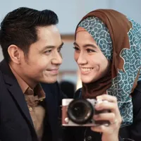 FOTO So Sweet! Potret Keharmonisan Keluarga Alyssa & Dude Harlino