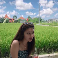 Foto Sooyoung SNSD di Bali, Nikmati Sunset dan Tunjukkan Tato di Punggung
