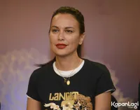 FOTO Sophia Latjuba Mengaku Dirinya Sudah Putus Dengan Ariel NOAH