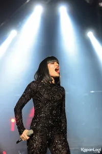 FOTO: Spektakuler, Jessie J Sukses Bikin Seisi Sentul Merinding!