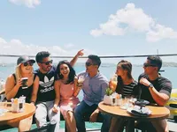 FOTO: 'Squad' Baru Ayu Ting Ting di Australia, Kompak dan Rame!