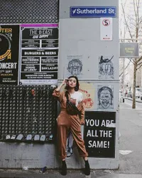 FOTO: Style Keren Awkarin Saat Liburan Bareng Pacar di Australia