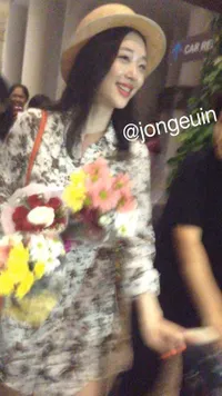 Foto Sulli fx Sampai di Bali, Dari Kaget Sampai Sapa Fans
