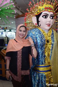 FOTO: Sumpah Pemuda, Ayu Azhari Ajak Hargai Berbagai Perbedaan