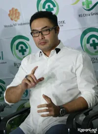 Cerita Haru Surya Saputra Miliki Anak Setelah 8 Tahun Penantian