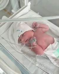 FOTO Sydney Gerhard Bradach Anak Baby Margaretha, Ganteng Banget!