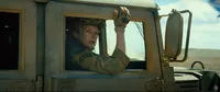 FOTO: Tak Lagi Melawan Zombie, Milla Jovovich Berhadapan Dengan Naga di 'MONSTER HUNTER'