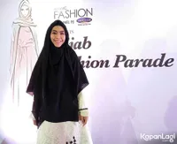 FOTO Tak Mau Berkomentar, Oki Setiana Dewi Dikabarkan Anti Vaksin