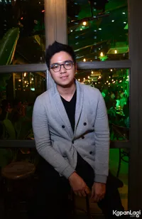 FOTO: Tampil Keren, Para Seleb Youtube Hadiri Acara KLN Sign-Up 