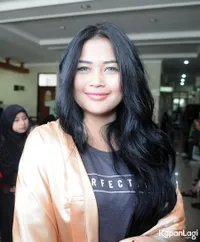 FOTO: Tangisan Pilu Ovi Duo Serigala Jalani Sidang Cerai Pertama