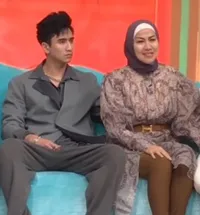 Foto Tangisan Venna Melinda Saat Curhat di Acara TV, Dewi Perssik: Jangan Biarkan Dia Seneng Kakak Terpuruk Begini
