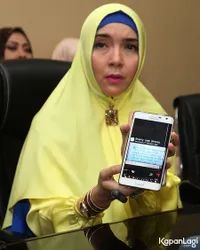 FOTO: Tanpa Cadar, Rima Idris Ungkap Kekecawaan Pada Ustaz Aswan