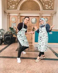 Foto Teras Rumah Mewah Muzdalifah yang Kini Disulap Jadi Cafe dan Kedai Kopi