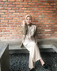 Foto Terbaru Diva Nadia Aktris 'Di Sini Ada Setan' yang Lama Menghilang, Masih Suka Kumpul Teman Seleb Tapi Malu Muncul di TV