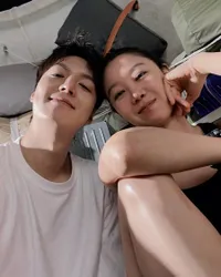 Foto Terbaru Lee Min Ho Tanpa Makeup, Pamer Kedekatan dengan Gong Hyo Jin - Kocak Latihan Loncat Indah