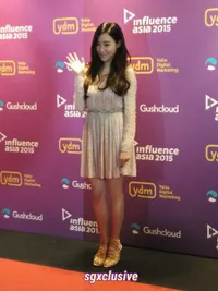 Foto Tiffany - Raisa Saat Parade Red Carpet 'Influence Asia 2015'