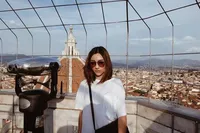 FOTO: Travelling Seru dan Penuh Salju Lolita Agustine di Jepang