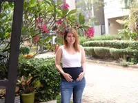 FOTO: Tya Ariestya Tetap Aktif Meski Baby Bumps Makin Besar