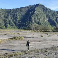 FOTO: Ulang Tahun, Afgansyah Reza Liburan Singkat ke Gunung Bromo