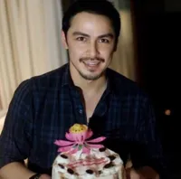 FOTO: Ultah ke 48, Thomas Djorghi Dapat Surprise Dari Kerabat